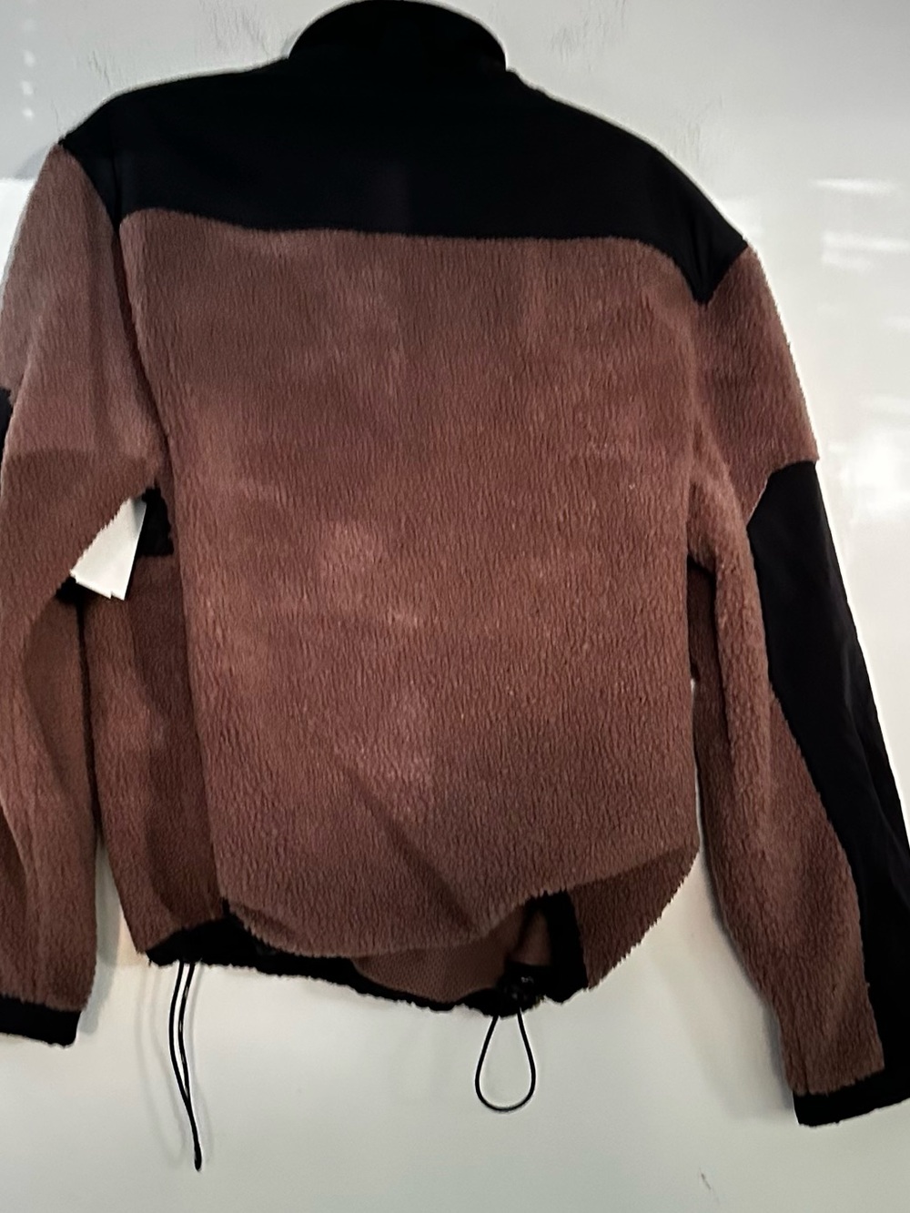 SKIMS Black and Brown Sherpa Half-Zip Pullover - Picture 5 of 6